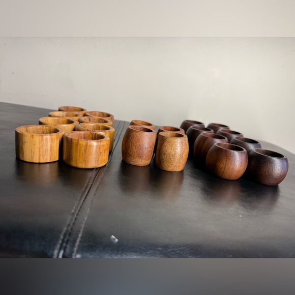Lot Of 20 Vintage light & Dark Wood Napkin Rings 1.5” Round Mid Century Modern - Picture 6 of 10